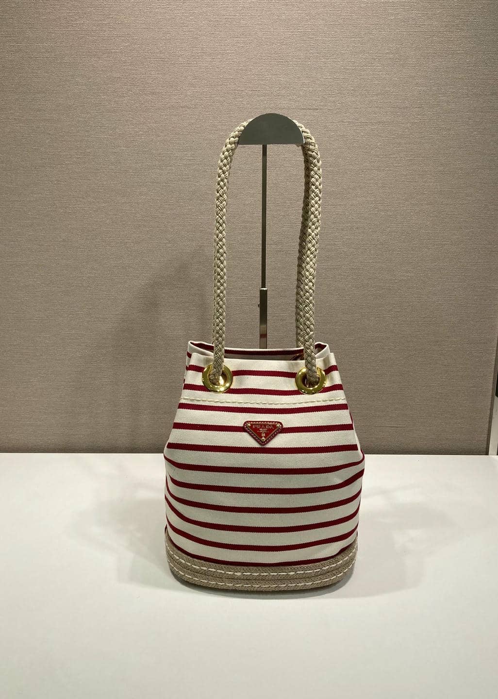 026Series-Bucket